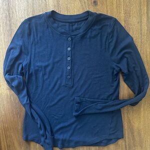Lululemon Navy Hold Tight Long-Sleeve Henley Size 8